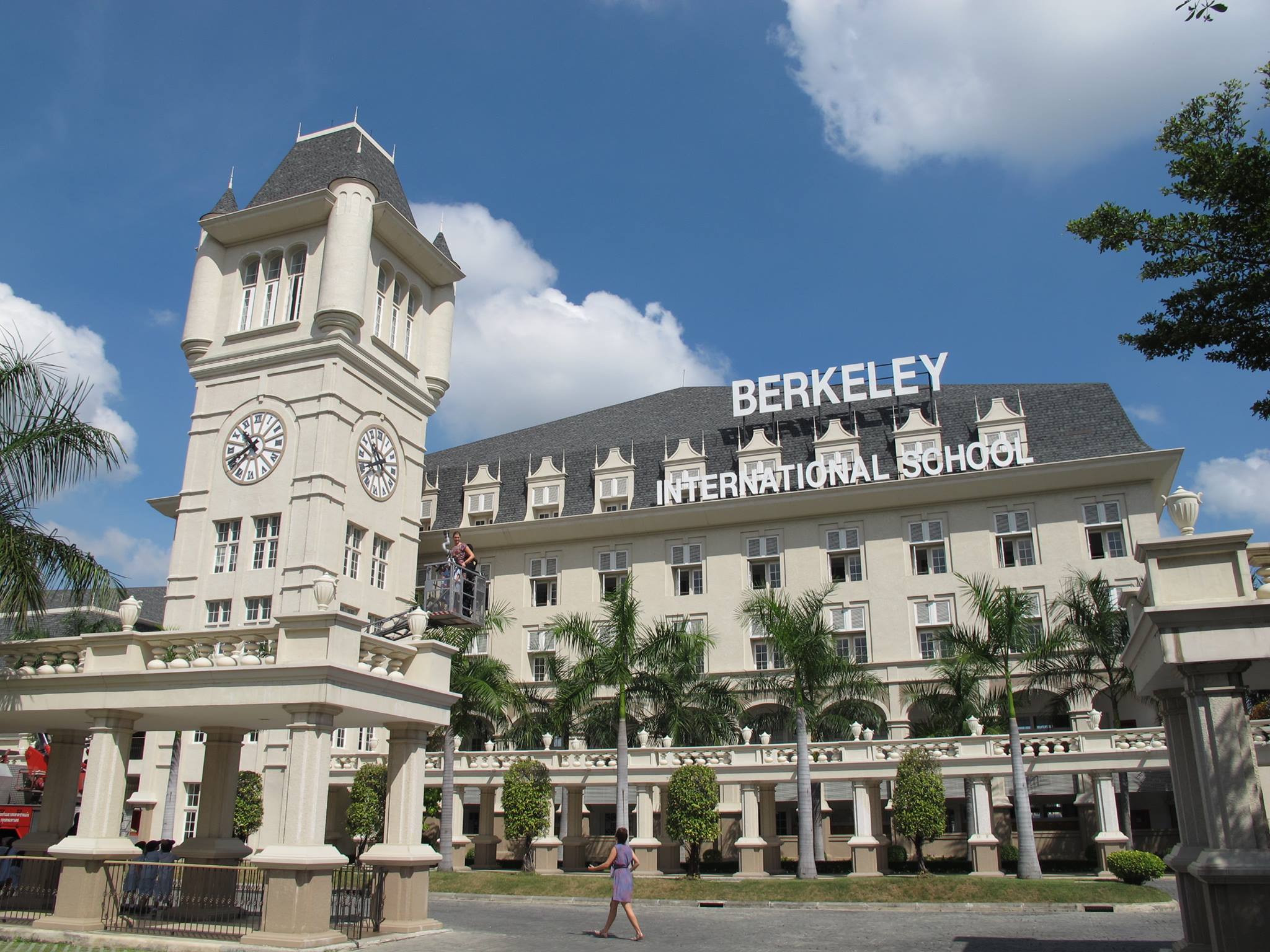 Berkeley International School' profile cover