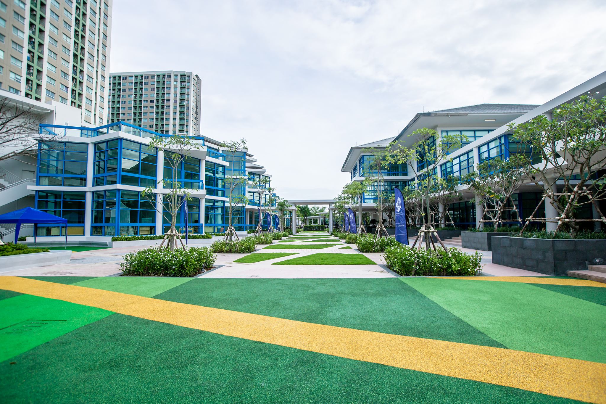 Shrewsbury International School' profile cover